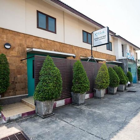 Oyo 345 The Click Guesthouse At Chalong Phuket Exterior photo